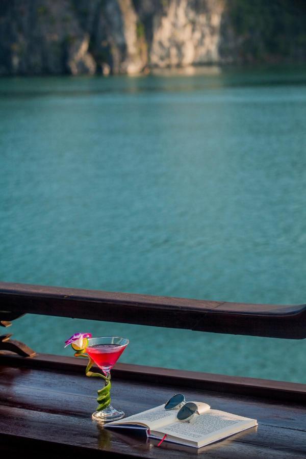 Hotel Cozy Boutique Cruise Dong Khe Sau Exterior foto